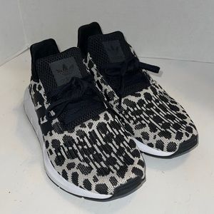 Adidas Swift Run Raw White / Core Black / Carbon Leopard Lace Up Sneaker 6